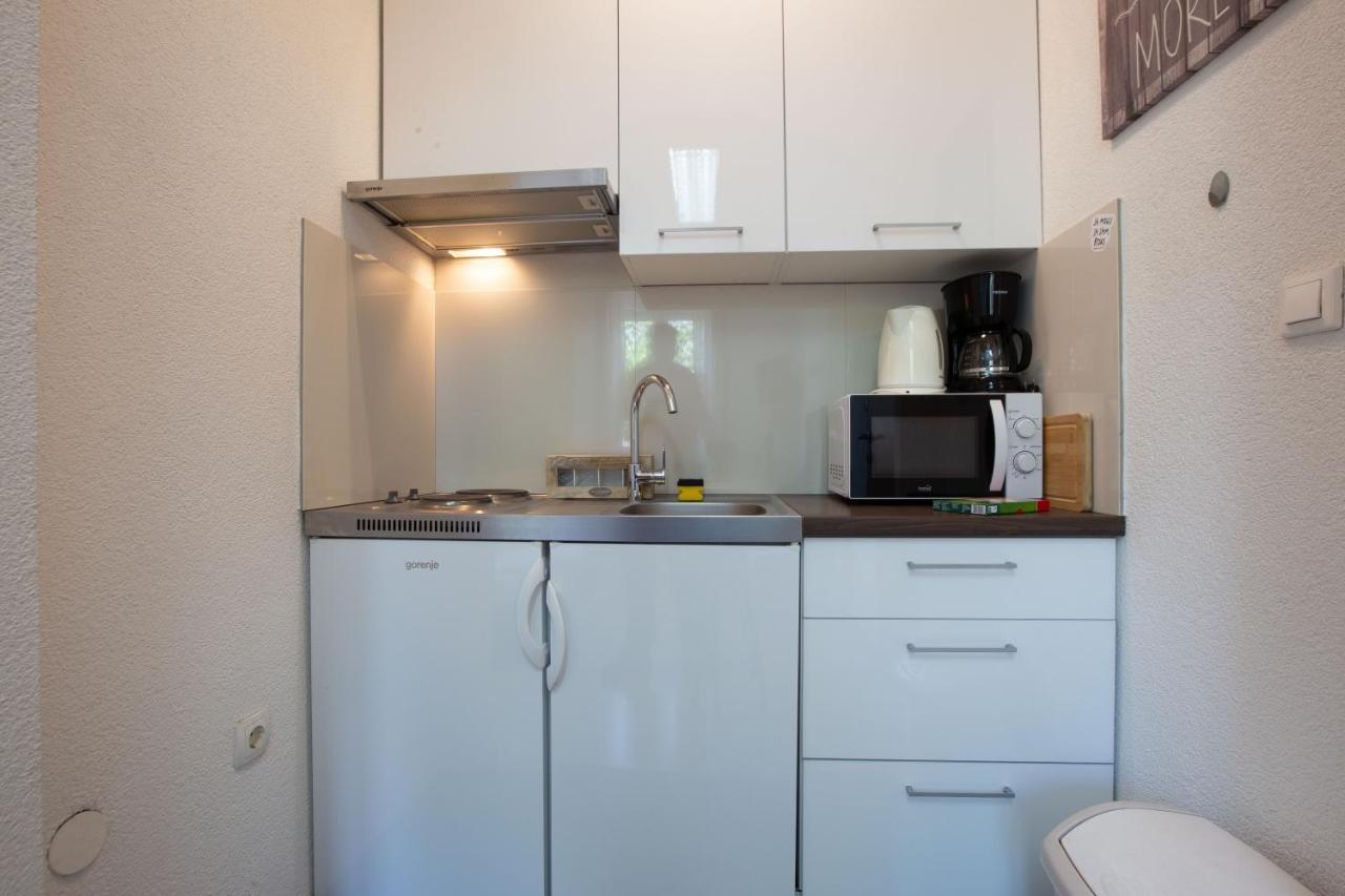 Lilly Studio Apartments Zadar Exteriör bild